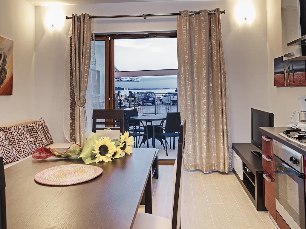 Sanja Apartments Rivarela Novigrad  Bilik gambar